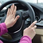 Препарат угнетающе действует на нервную систему, поэтому садиться за руль после употребления таблеток не стоит