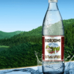 Боржоми и Нарзан увлажняют слизистую дыхательных путей, разжижают бронхиальный секрет и смягчают катаральные явления.