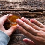 Употребление алкоголя во время терапии способно вызывать дискомфорт и снижать эффективность лечения