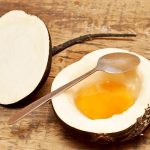 Эффективное средство для облегчения кашля, особенно сухого, — черная редька с медом