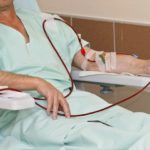 Для стабилизации состояния пациента следует провести гемодиализ