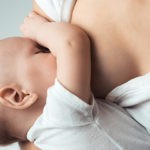 Кормить грудью во время приема лекарства нельзя, начинать лечение можно после прекращения грудного вскармливания