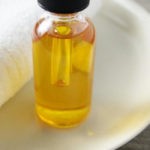 Эфирное масло используется в ингаляциях, если нет противопоказаний и после консультации с врачом