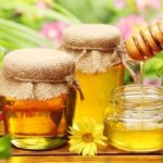 Для ингаляции против бронхита нужно растворить в кипятке мед