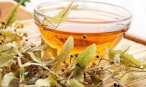 В народной медицине для лечения бронхита используют липовый чай