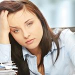 Очень часто болезнь сопровождается слабостью и плохим самочувствием