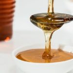 Эфироли нужно растворять в основе, и для этой цели лучше всего подходит мед