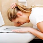 При ударных дозировках от 0,5 г и возможно развитие тошноты (вплоть до приступов рвоты)