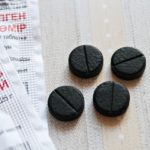 Прием адсорбирующих средств (например, активированного угля), поможет при передозировке Лоратадином